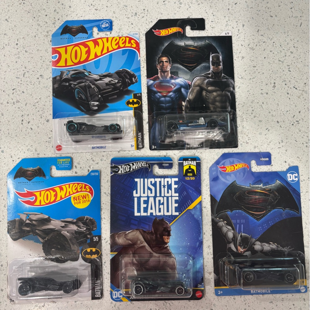 Batman Hot Wheels Die-Cast Car Collection set of 5